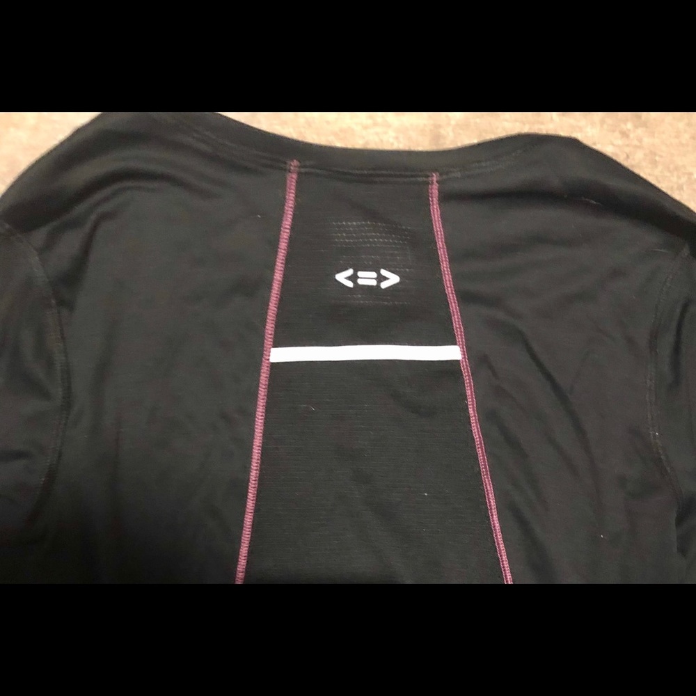 New Balance workout top - Picture 6 of 7
